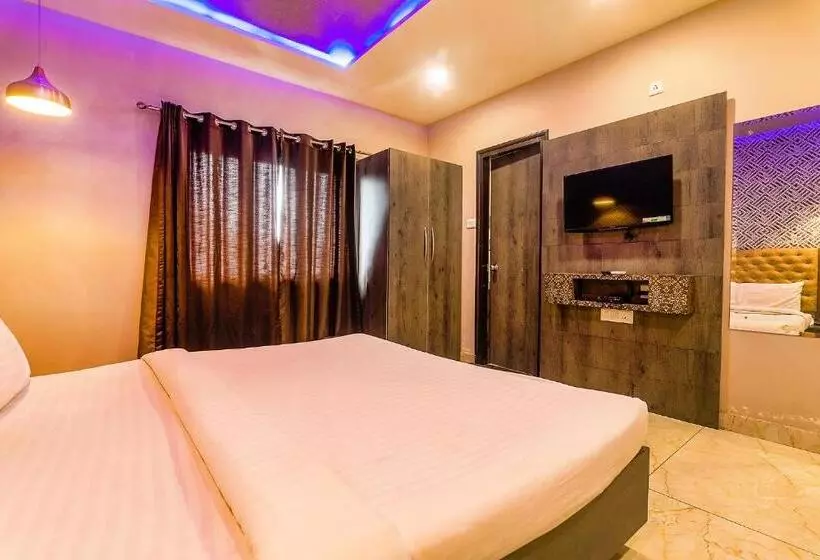 Fabhotel Rudra Inn & Cafe