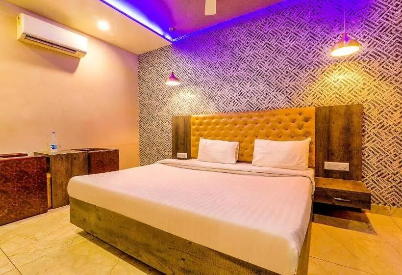 Fabhotel Rudra Inn & Cafe