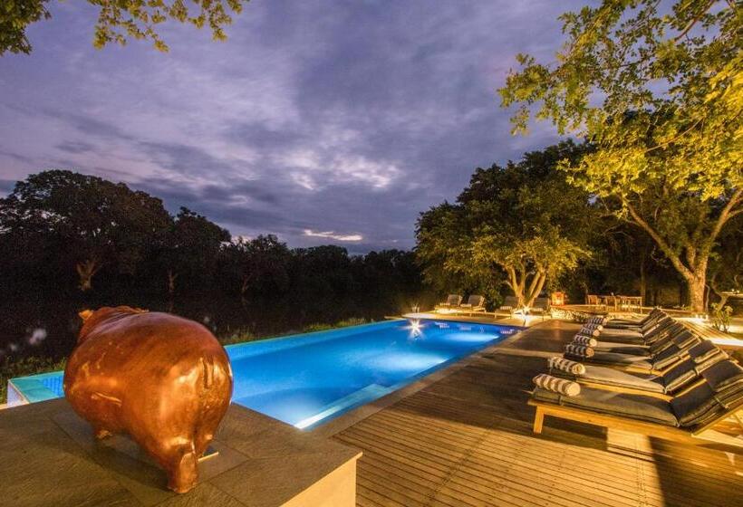 ホテル Abelana River Lodge