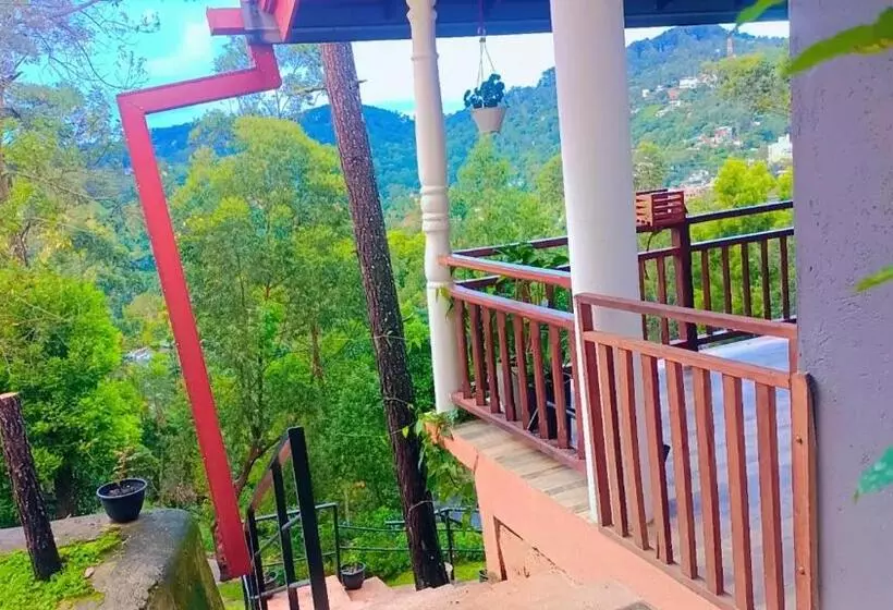 ペンション Ella Hillsite View