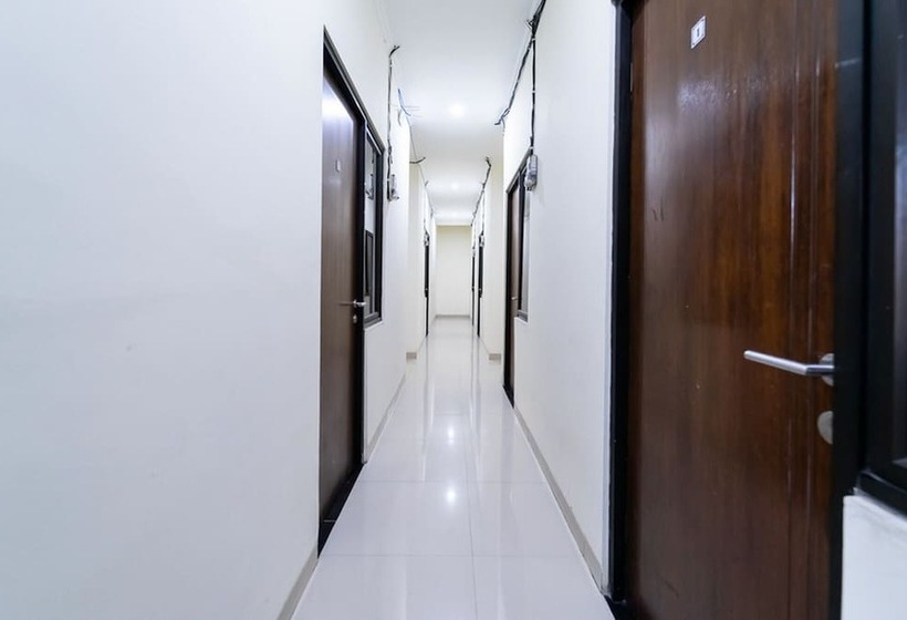 פנסיון Koolkost Near Universitas Tarumanegara