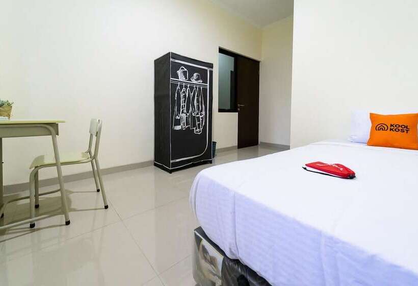 פנסיון Koolkost Near Universitas Tarumanegara