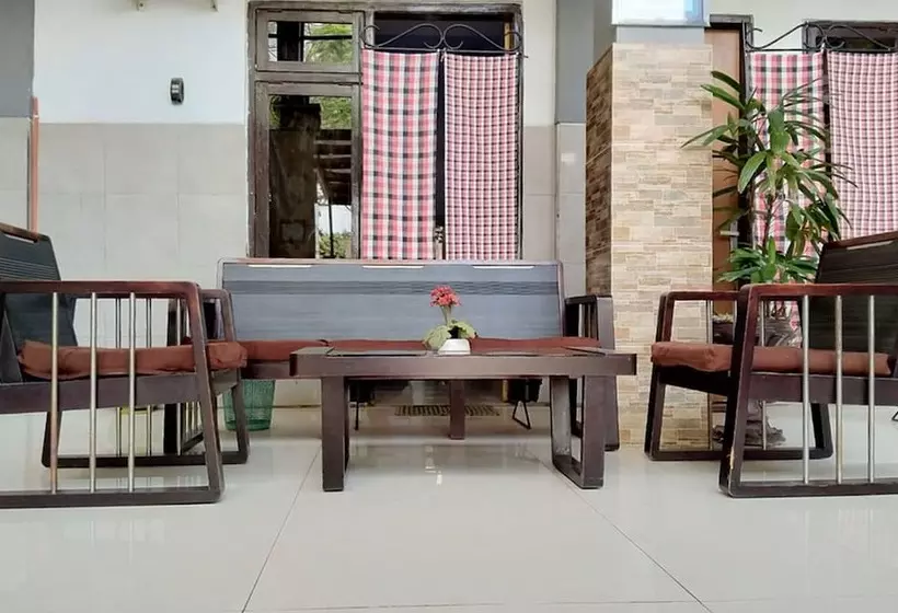 Reddoorz @ Hotel Surabaya Sumenep