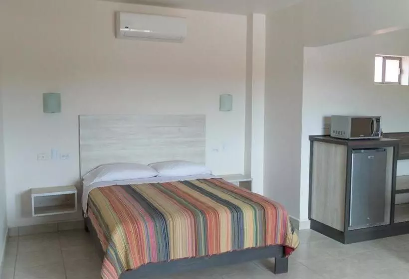 ユースホステル Magnolias Suites