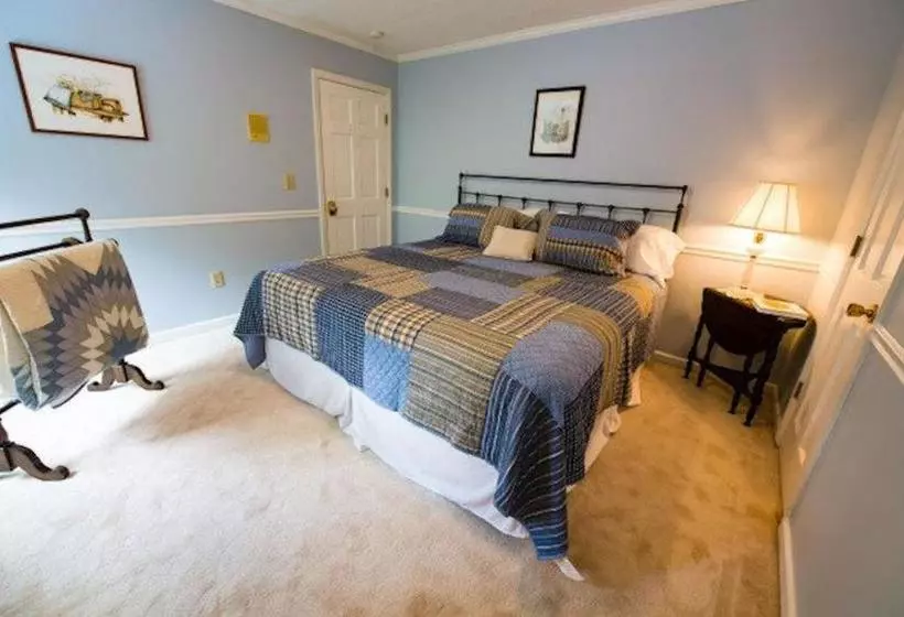 Blue Heaven Bed & Breakfast