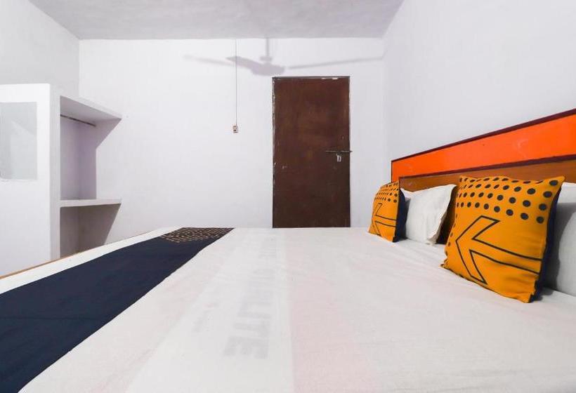 هتل Spot On 49251 Harish Chandra Guest House