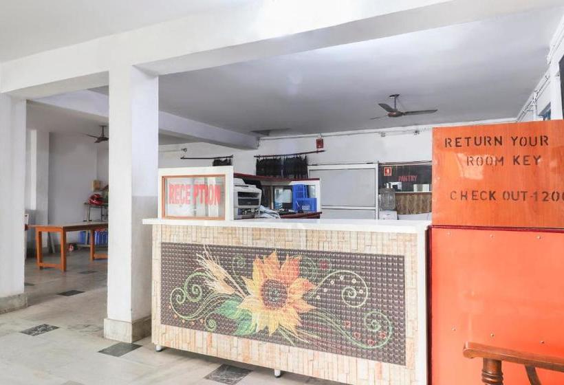 هتل Spot On 49251 Harish Chandra Guest House