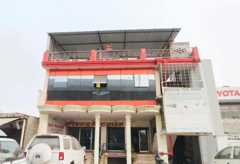 هتل Spot On 49251 Harish Chandra Guest House