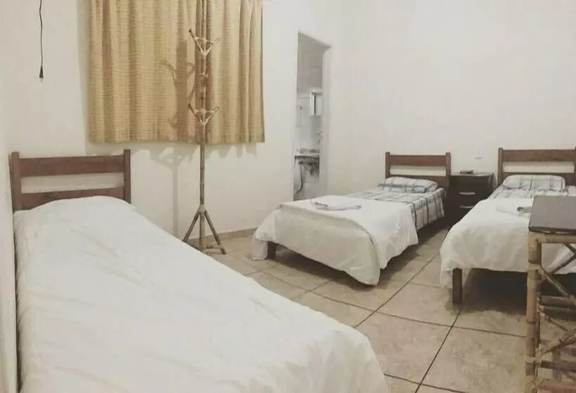 ペンション Pousada Pontal Do Lago