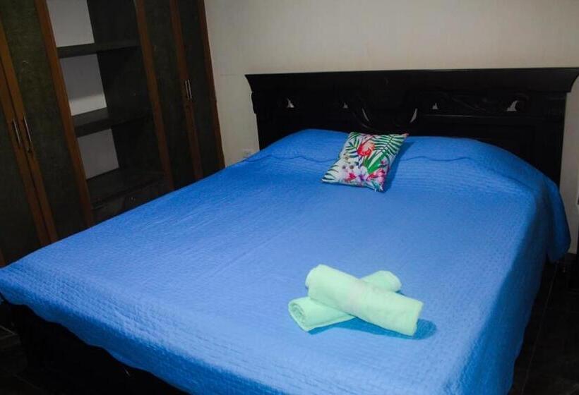 هاستل Apartamento Turistico Eisamar