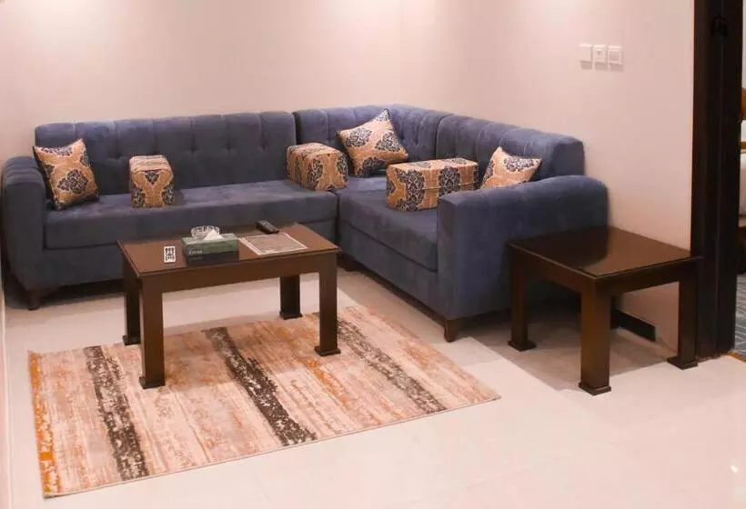 هتل Loluat Al Matar Furnished Units