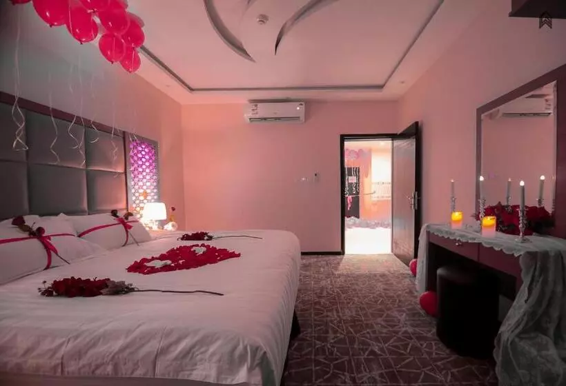 هتل Loluat Al Matar Furnished Units