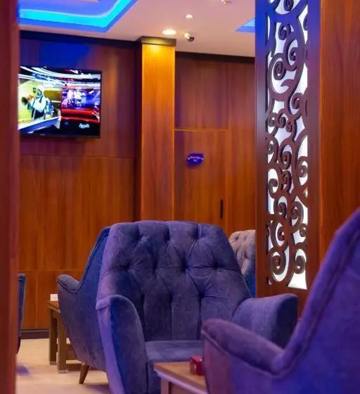 هتل Loluat Al Matar Furnished Units