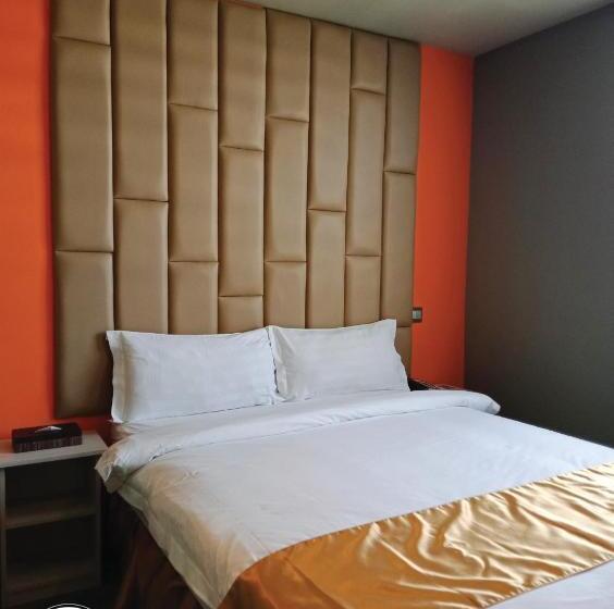 Hotel Felicity Island