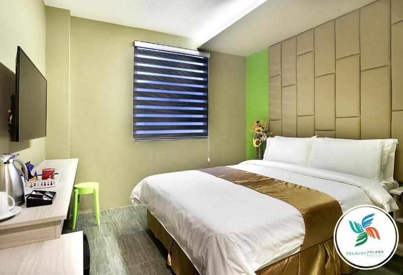 Hotel Felicity Island
