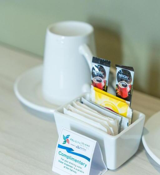 Hotel Felicity Island