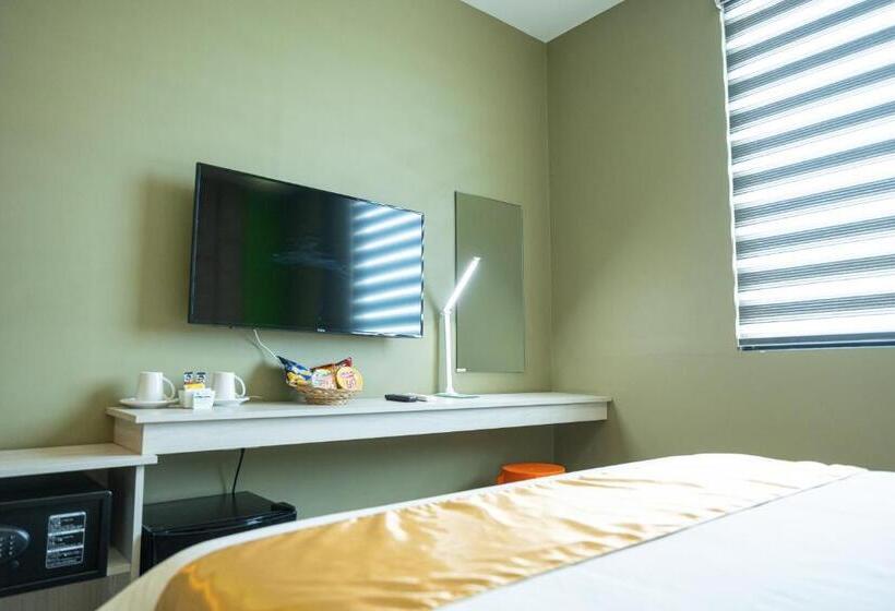 Hotel Felicity Island