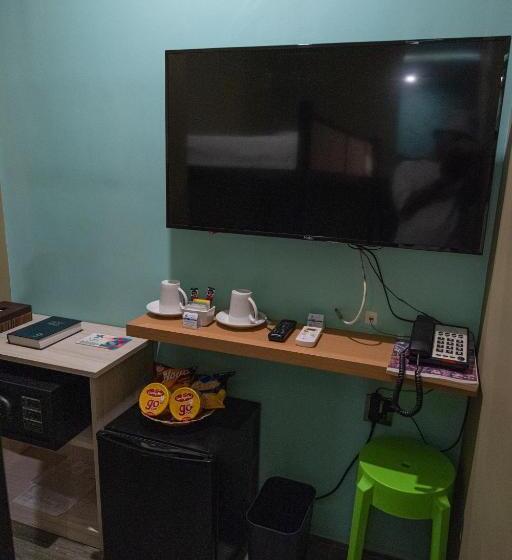 Hotel Felicity Island