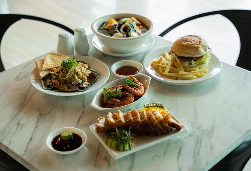 Hotel Felicity Island