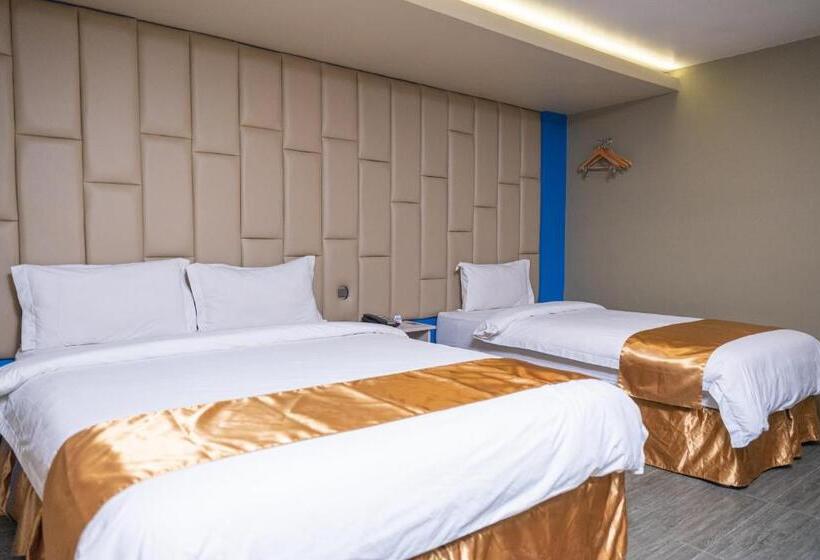 Hotel Felicity Island