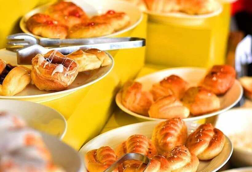 Indigo Heights Hotel & Suites