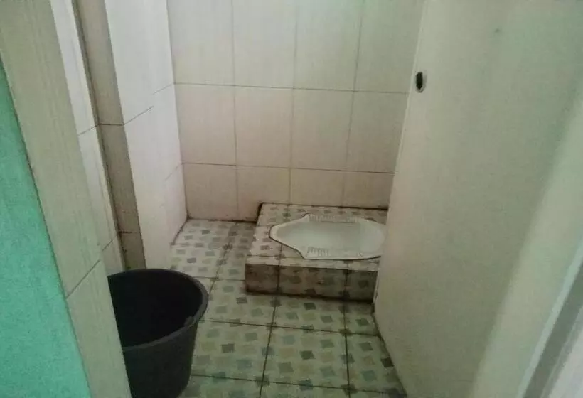 Hotelli Spot On 92839 Nany Asoka Syariah