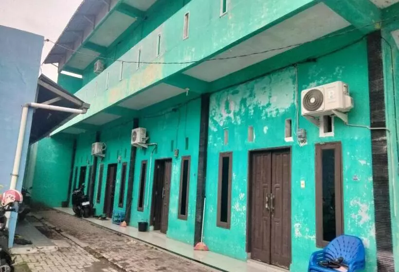 Hotelli Spot On 92839 Nany Asoka Syariah