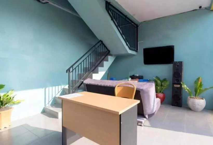 Hotelli Spot On 92839 Nany Asoka Syariah