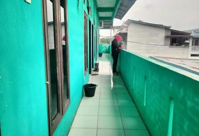 Hotelli Spot On 92839 Nany Asoka Syariah