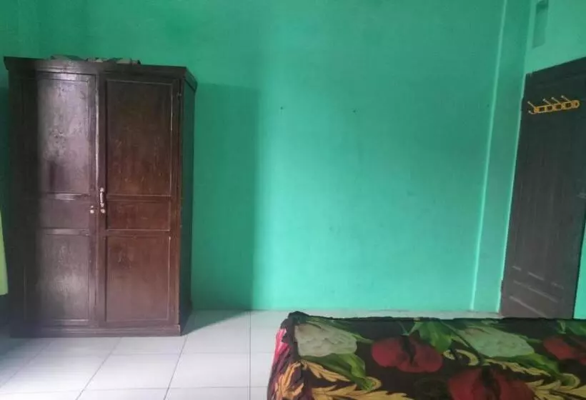 Hotelli Spot On 92839 Nany Asoka Syariah