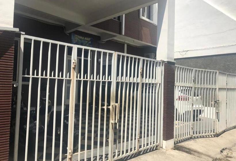 Hotel Oyo 1893 Omah Dharma