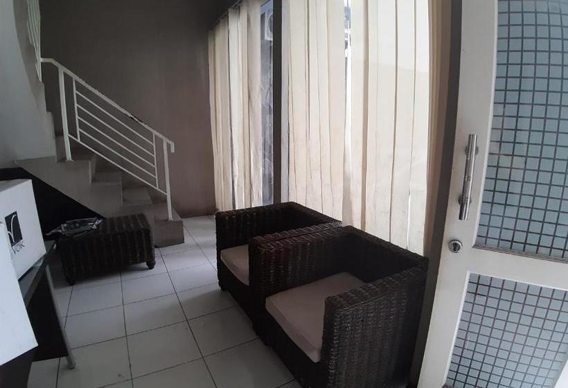 Hotel Oyo 1893 Omah Dharma