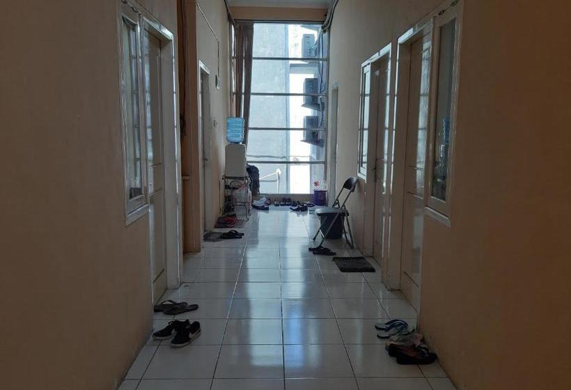 Hotel Oyo 1893 Omah Dharma