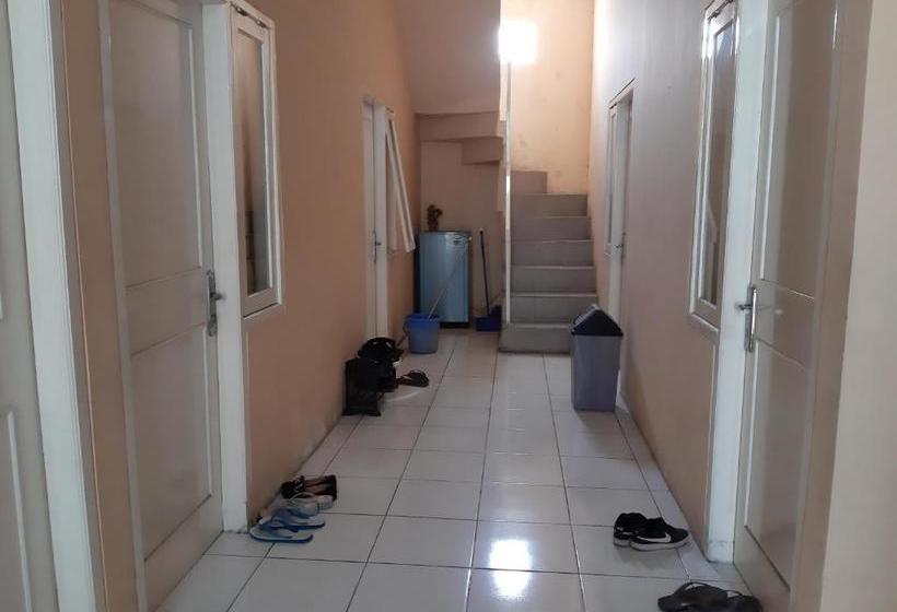 Hotel Oyo 1893 Omah Dharma