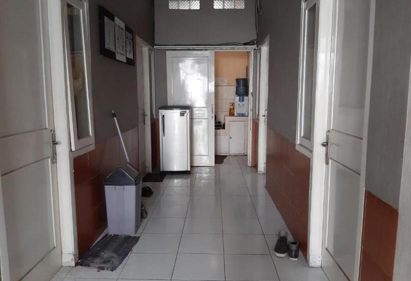 Hotel Oyo 1893 Omah Dharma