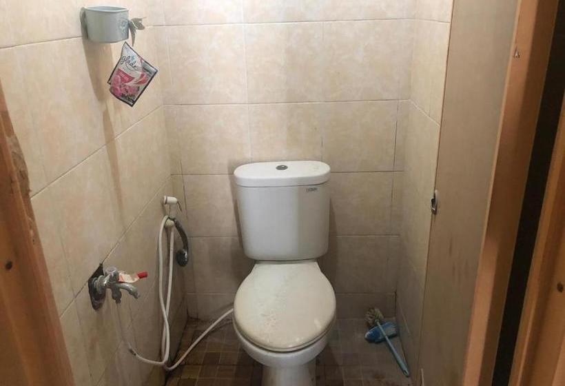 Hotel Oyo 1893 Omah Dharma