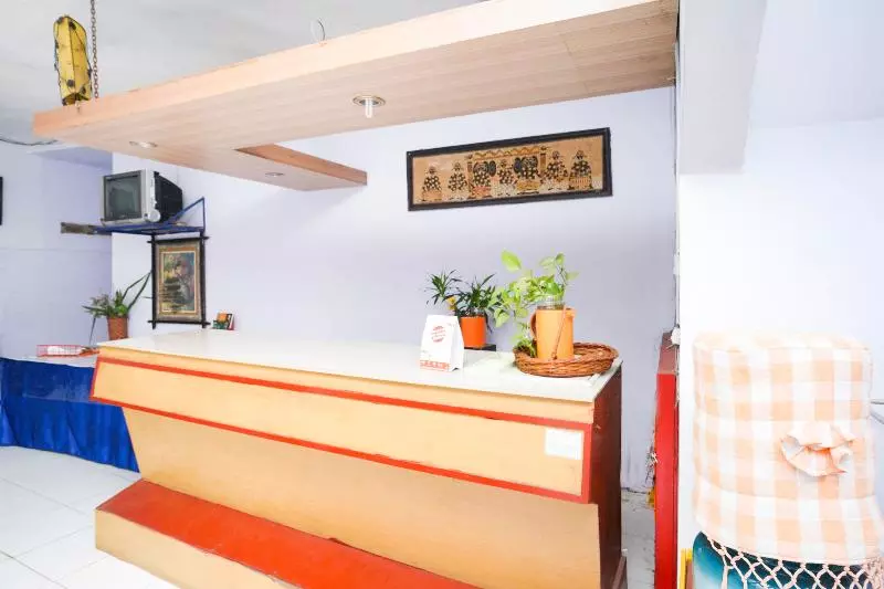 ホテル Oyo 2003 Female Residence