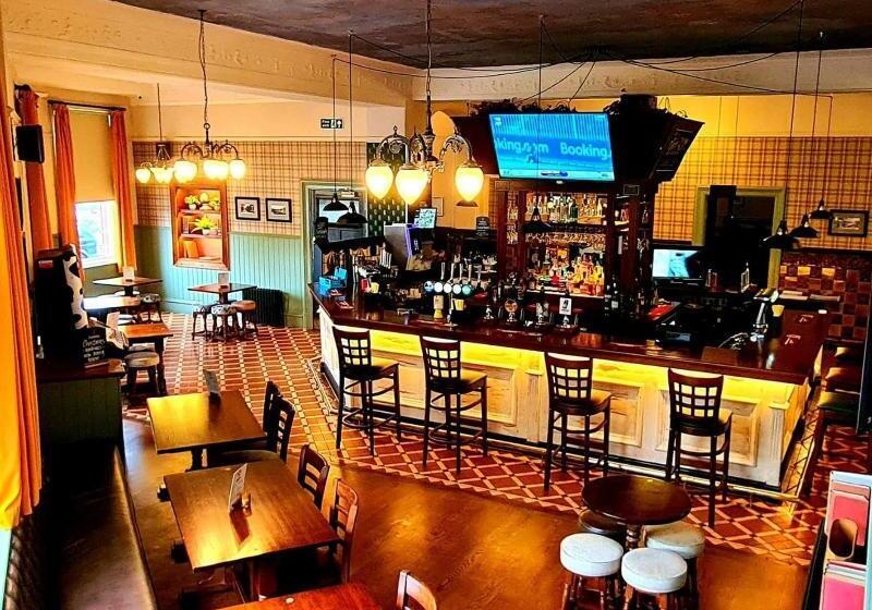 酒店 The Bridge Inn