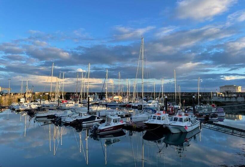 مبيت وإفطار Quay House