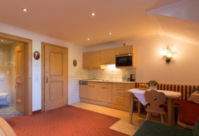 پانسیون Landhaus Zauser