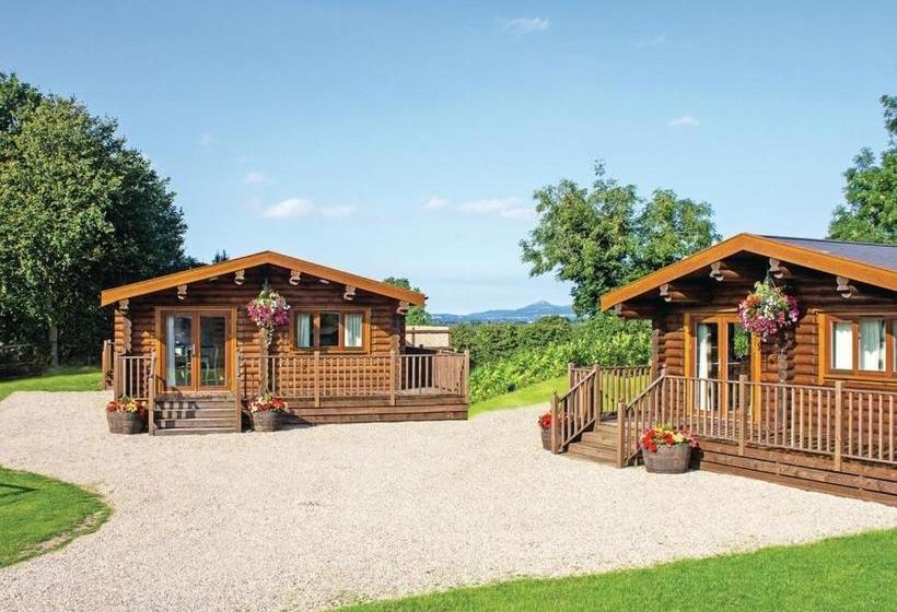 منتجع Blackwell Lodges