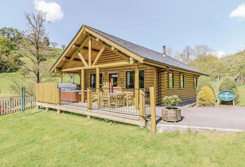 منتجع Blackwell Lodges