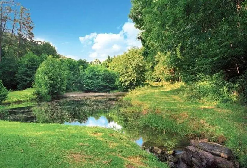 リゾートホテル Penvale Lakes Lodges