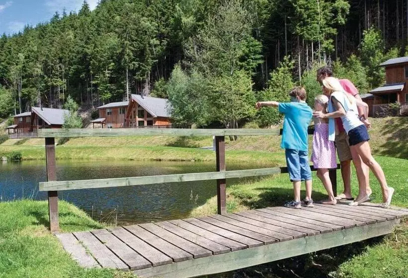 リゾートホテル Penvale Lakes Lodges