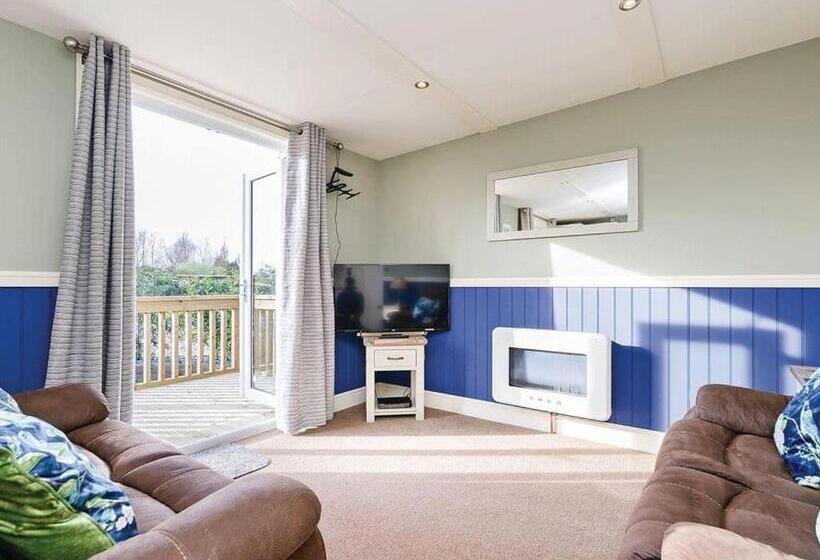 استراحتگاه Pickering Lodges