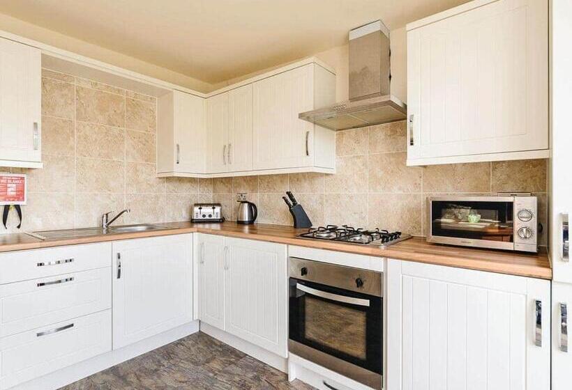 استراحتگاه Pickering Lodges