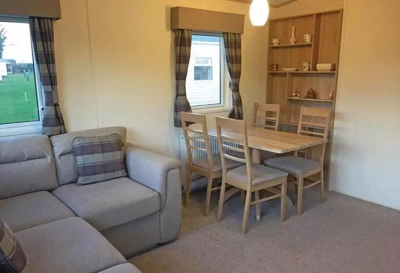 Lomakeskus Tollerton Holiday Park