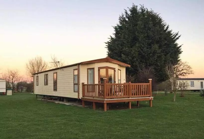 Lomakeskus Tollerton Holiday Park