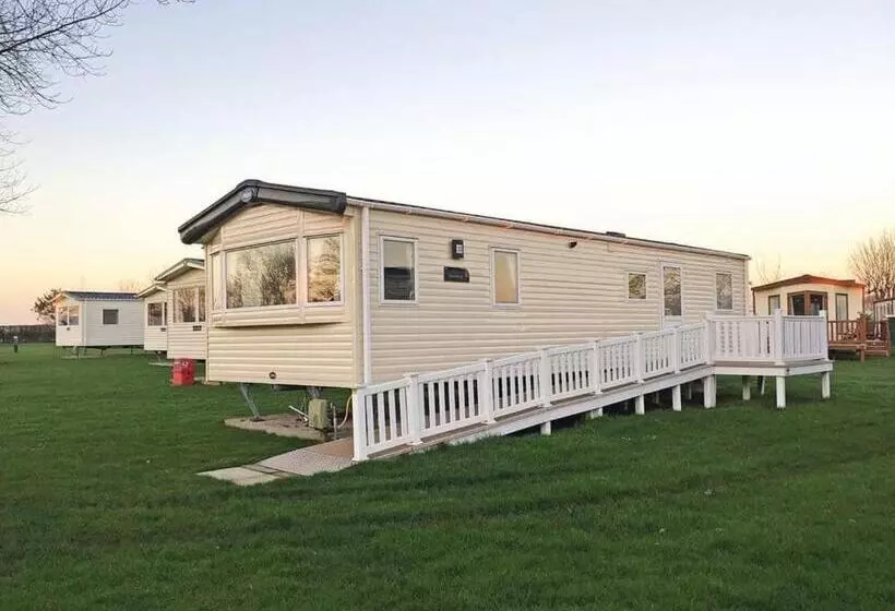 Lomakeskus Tollerton Holiday Park