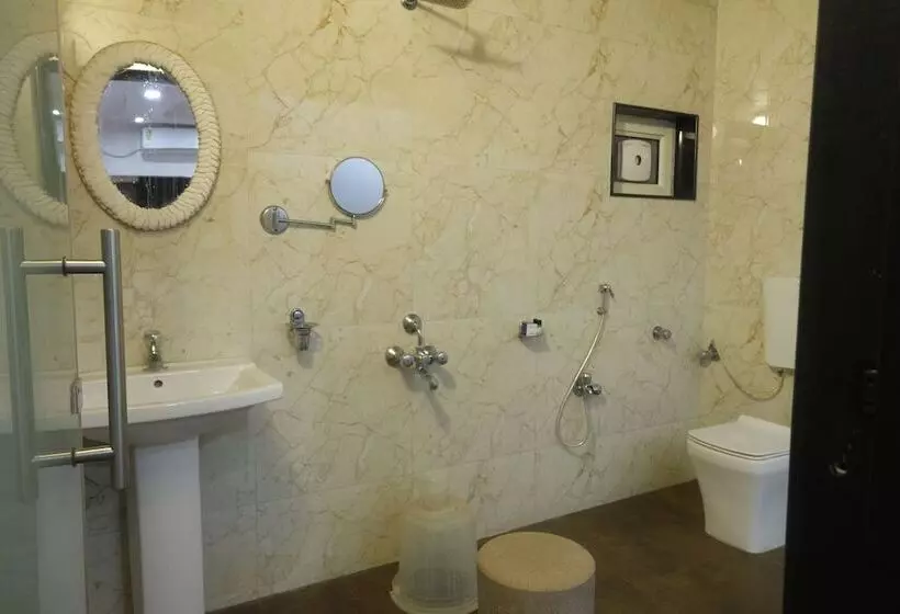 Hotelli Centre Point